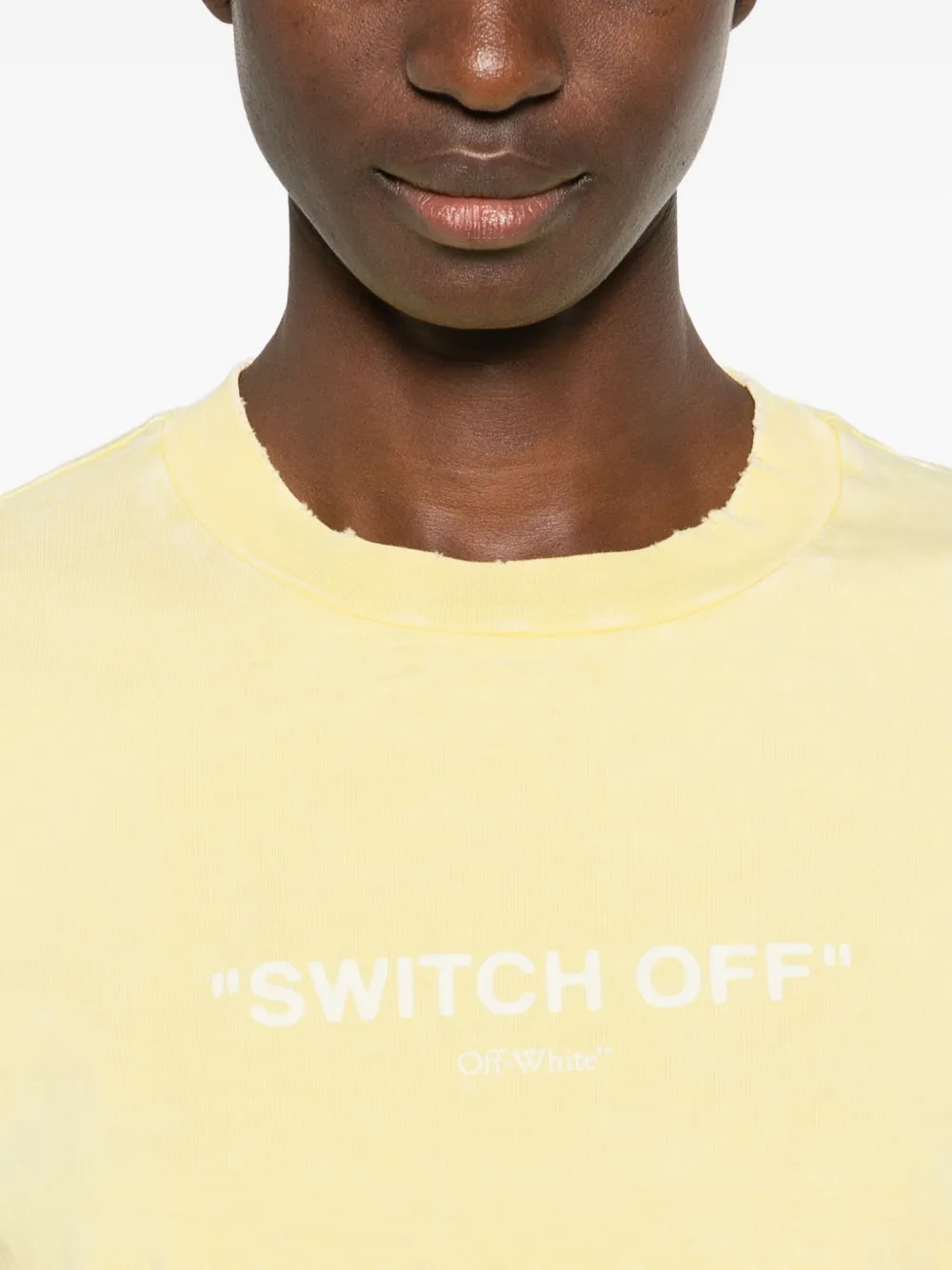 Off-White T-shirt met tekst Geel