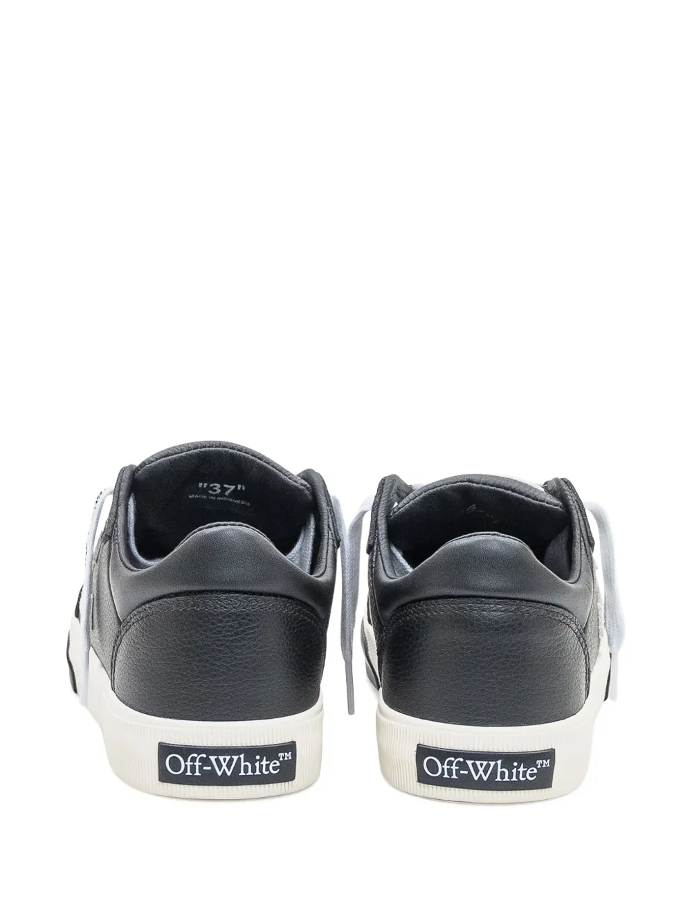 Off-White Sneakers met Arrows-patroon Zwart