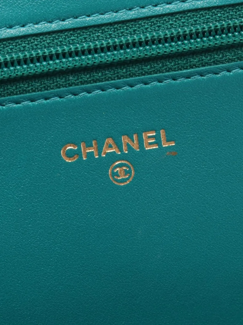 CHANEL Pre-Owned 2019 Quilted Lambskin Boy Wallet On Chain crossbody bag | Pre-Owned | Image 2