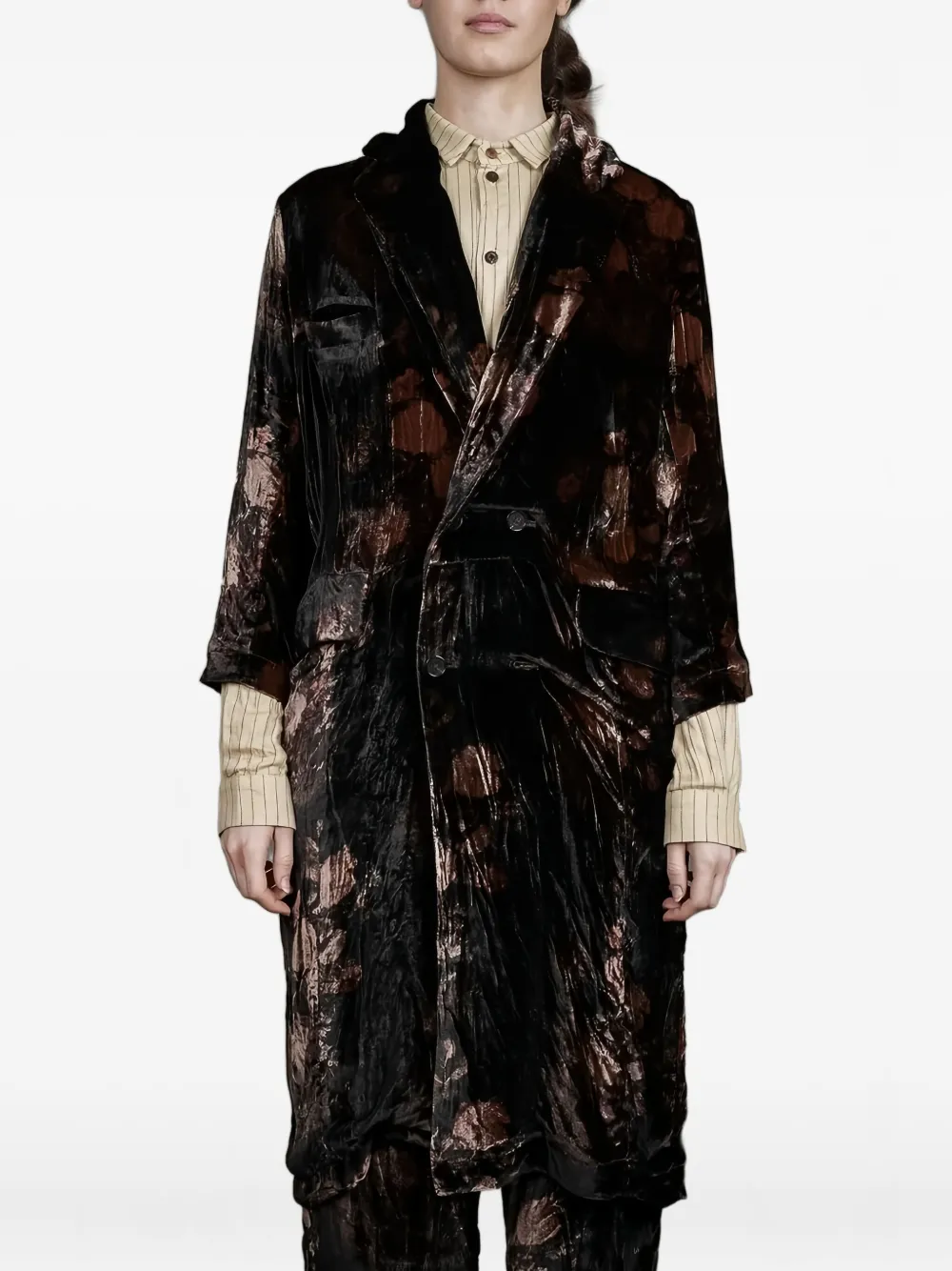 Aleksandr Manamïs Double-breasted Velvet Coat In Black