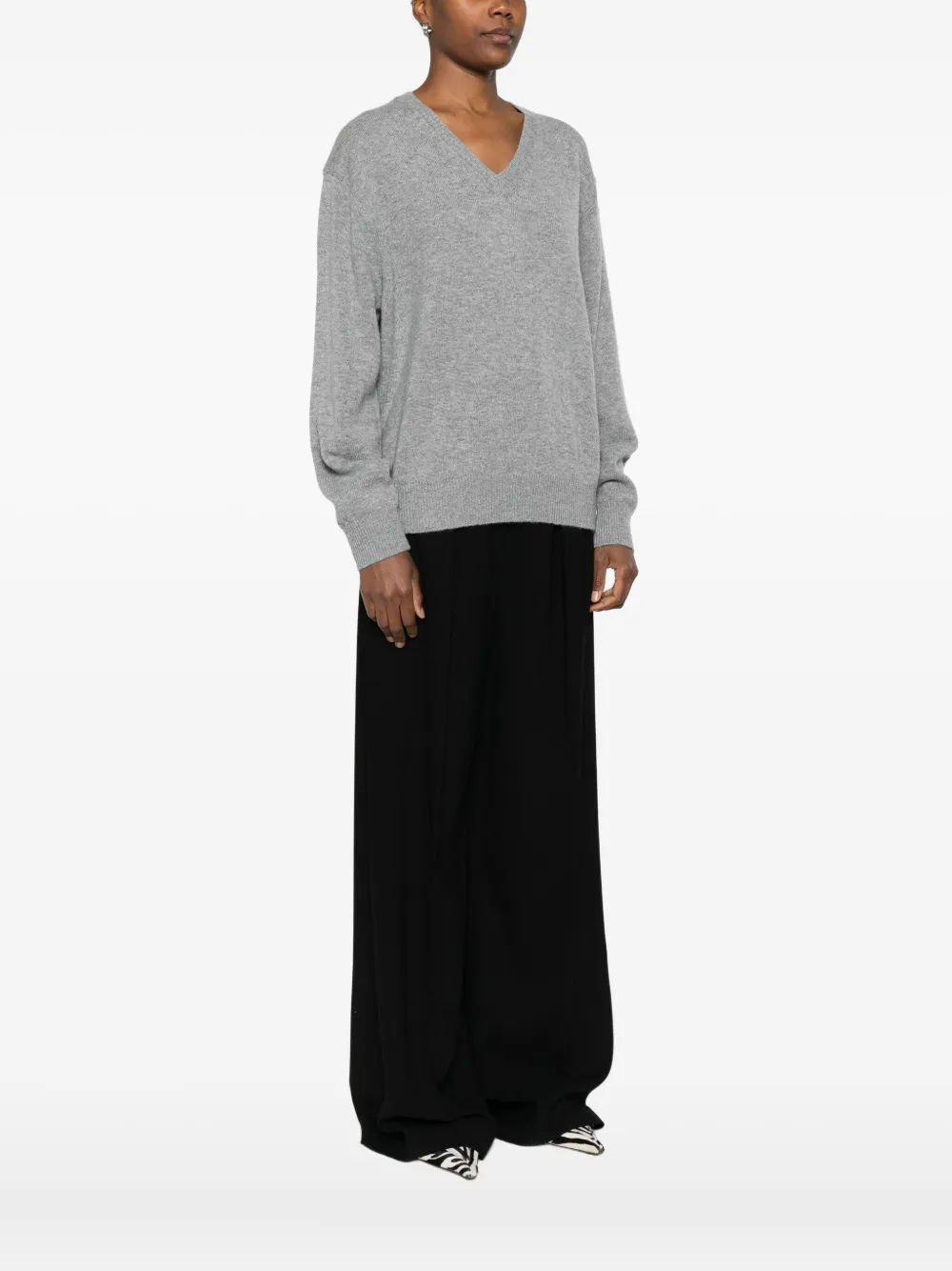 Dunst V-neck Sweater In Gray