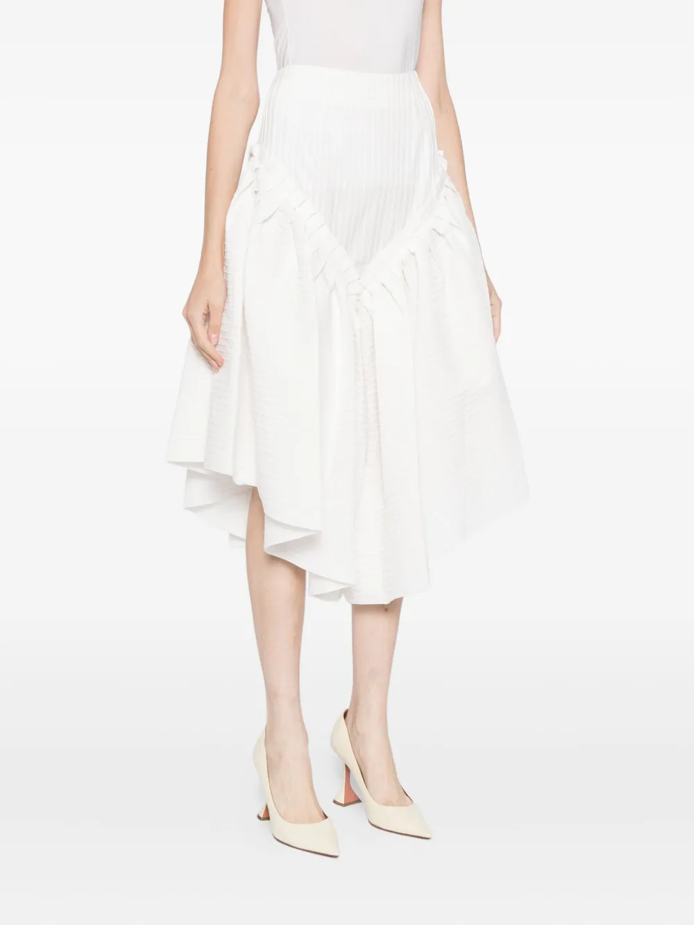 不对称裙摆半身裙