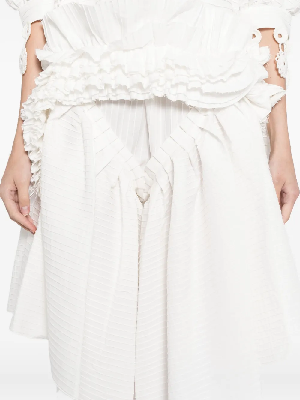 不对称裙摆半身裙