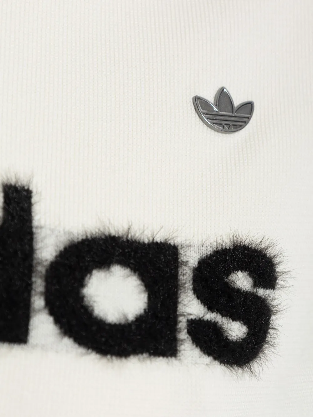 adidas T-shirt met logodetail Wit