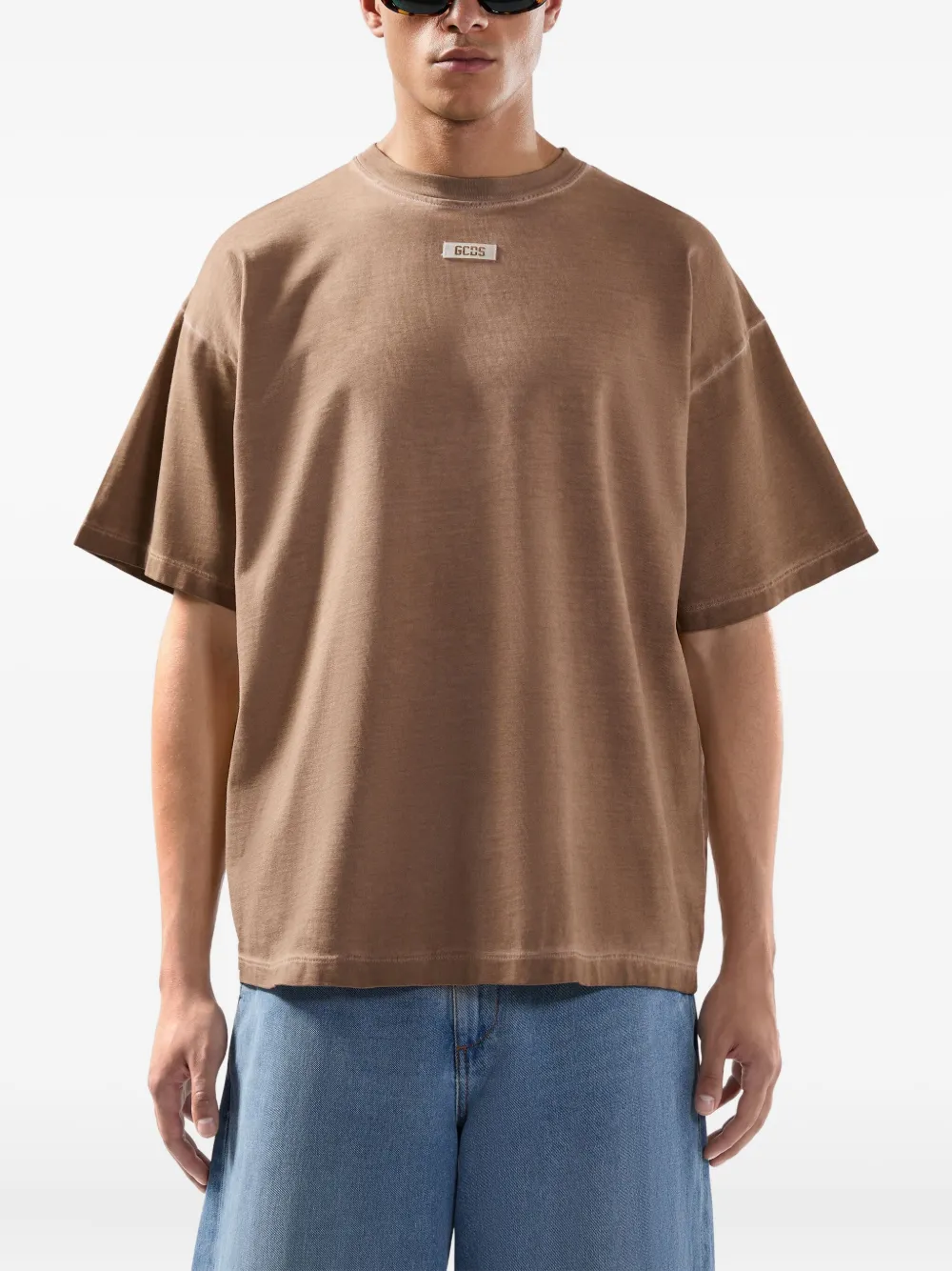 GCDS T-shirt met logodetail Bruin