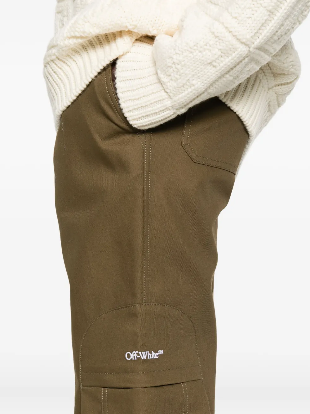 Off-White Broek met cargo zak Bruin