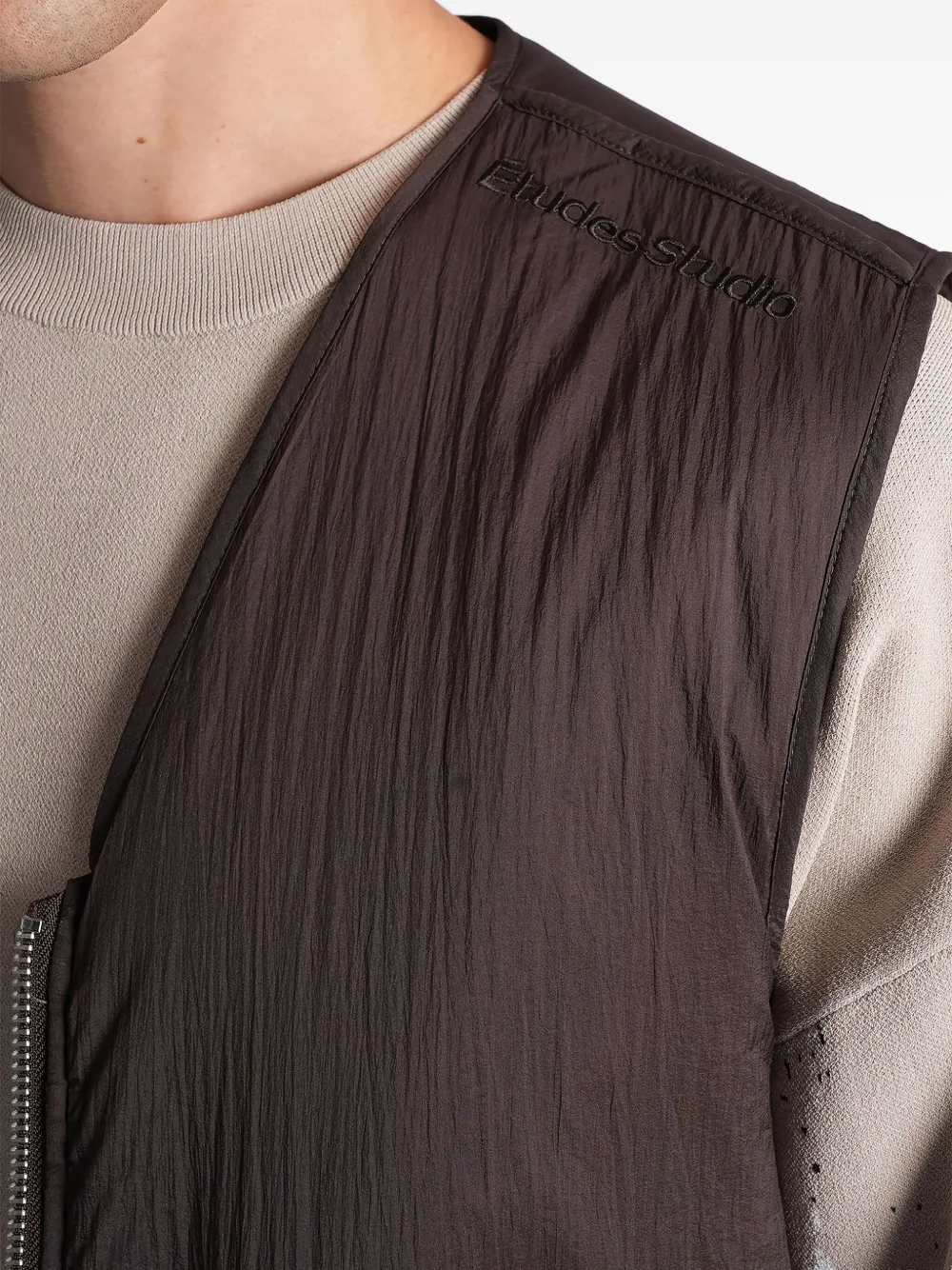 Etudes Studio Sleeveless Zip-pocket Gilet In Brown
