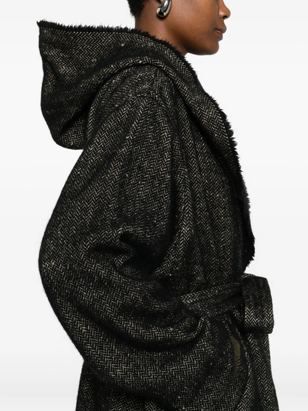 Uma Wang Fringed-trim Belted Coat In Black