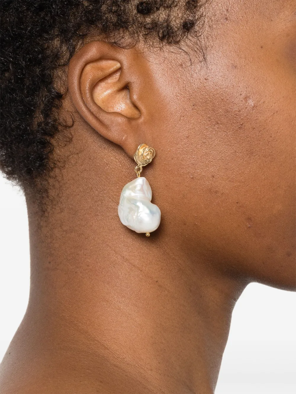 Magda Butrym Rose pearl earrings | Image 2
