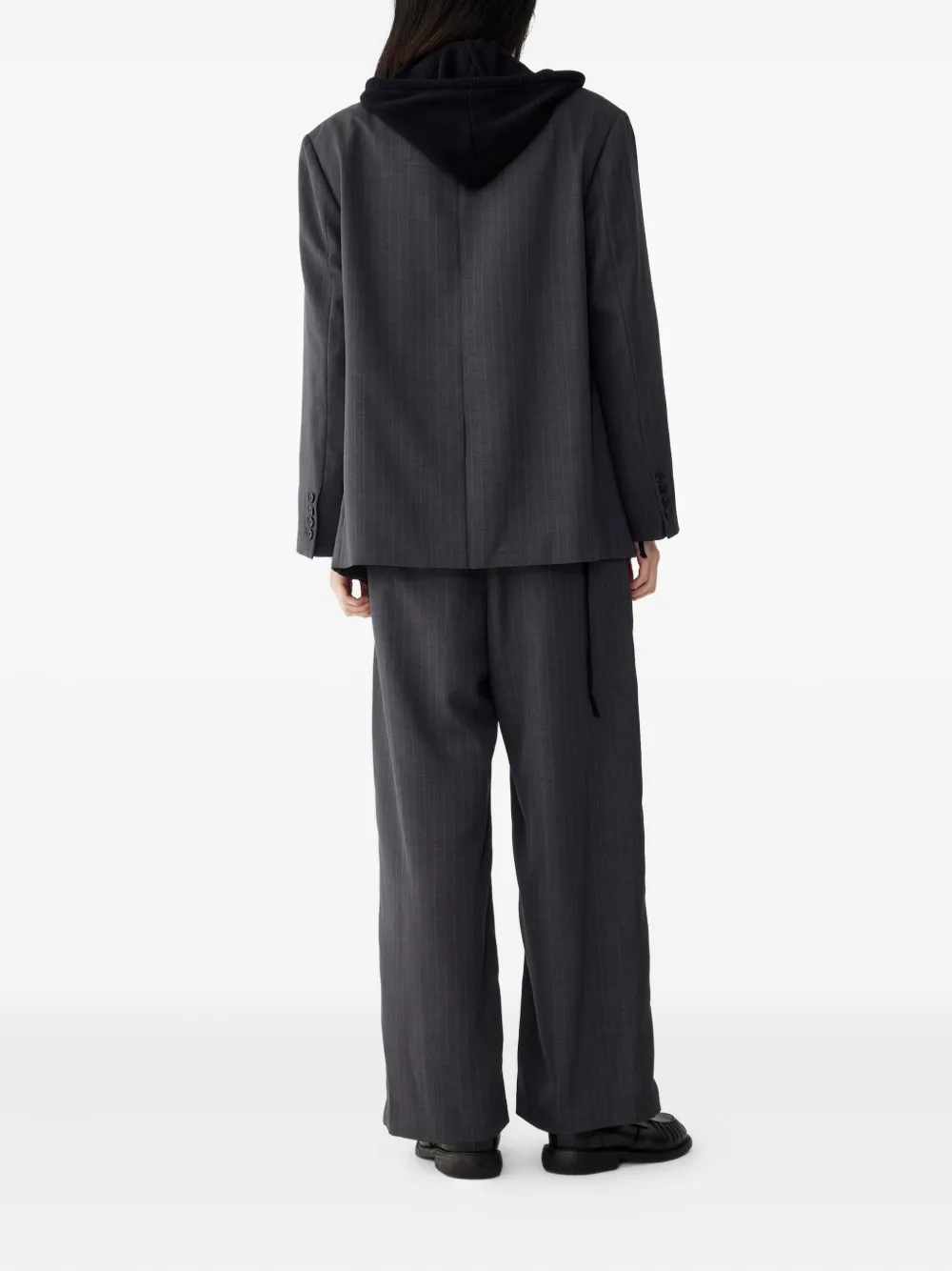 STUDIO TOMBOY Blazer met krijtstreep en enkele rij knopen Grijs