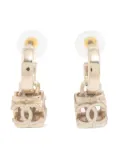 CHANEL Pre-Owned 2022 Interlocking CC hoop earrings - Gold