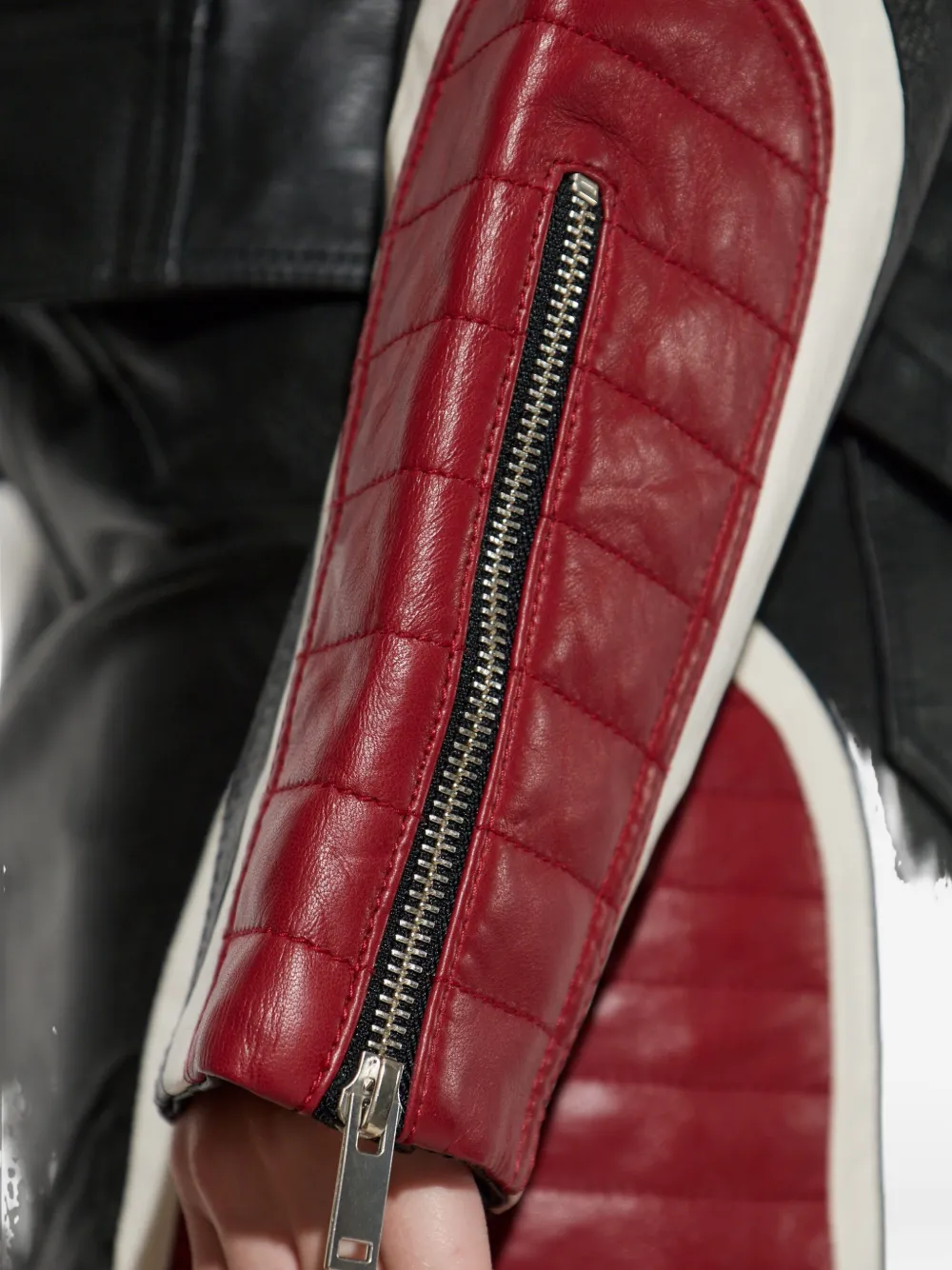 Gestuz Jack met rits en roosprint Zwart