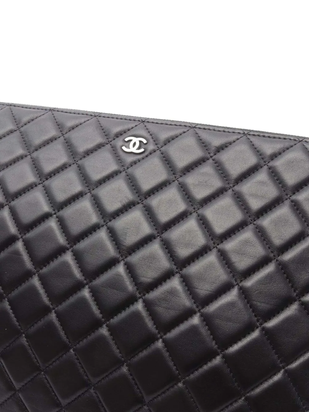 CHANEL Pre-Owned stor quiltet O Case clutch i lammeskind fra 2016-2017 | Pre-owned | Image 2