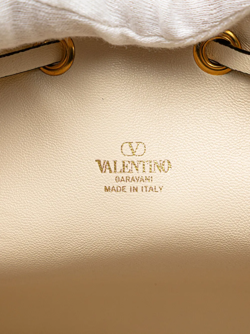 Pre-owned Valentino Garavani 2000-2017 Mini Nappa Vlogo Signature Chain Bucket Bag In White