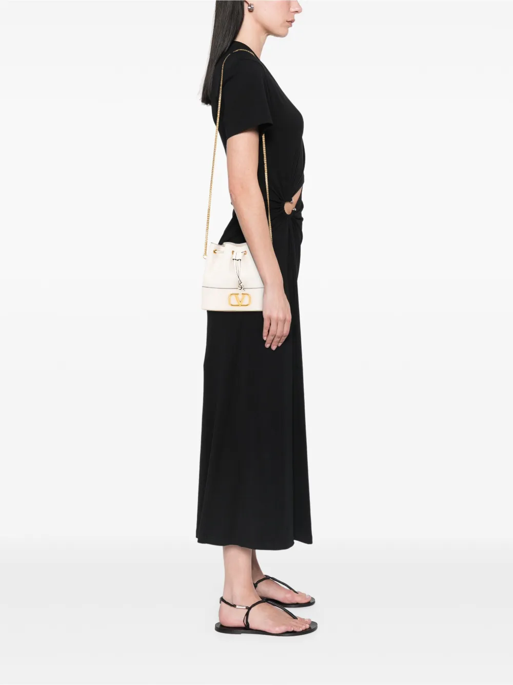 Valentino Garavani Pre-Owned 2000-2017 Mini Nappa VLogo Signature Chain bucket bag | Pre-Owned | Image 2
