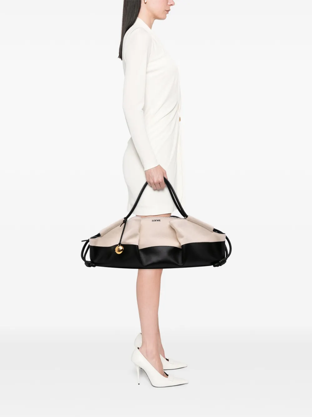 Loewe Pre-Owned 2010-2020 XL Shiny Calfskin and Canvas Paseo satchel | Pre-Owned | Image 2