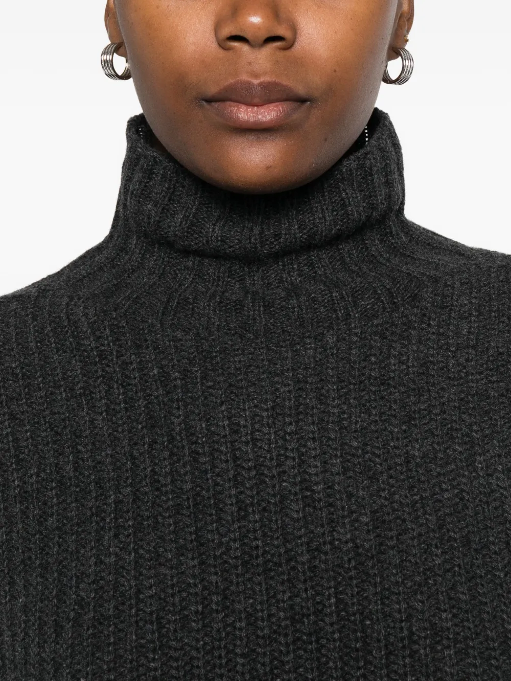 Aragona Cashmere Jumper In Black
