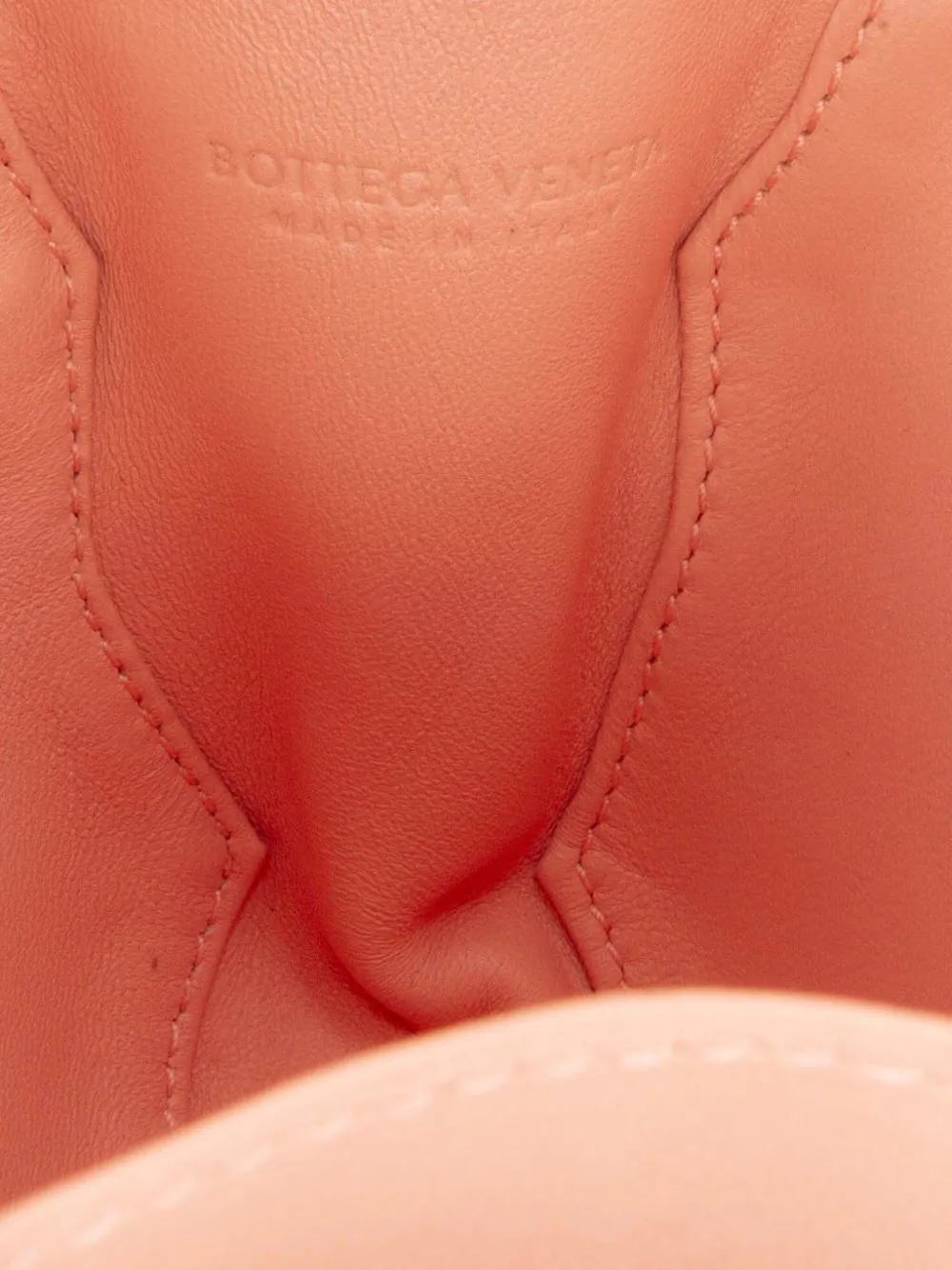 Pre-owned Bottega Veneta 2020-2025 Calfskin The Whirl Clutch Bag In Pink