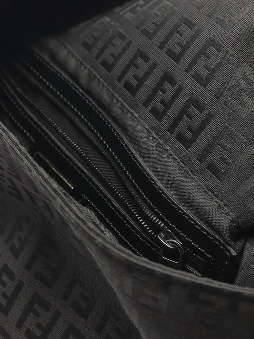 Fendi Pre-Owned 2000-2010 Zucchino Canvas Mamma Forever shoulder bag | Pre-Owned | Image 2