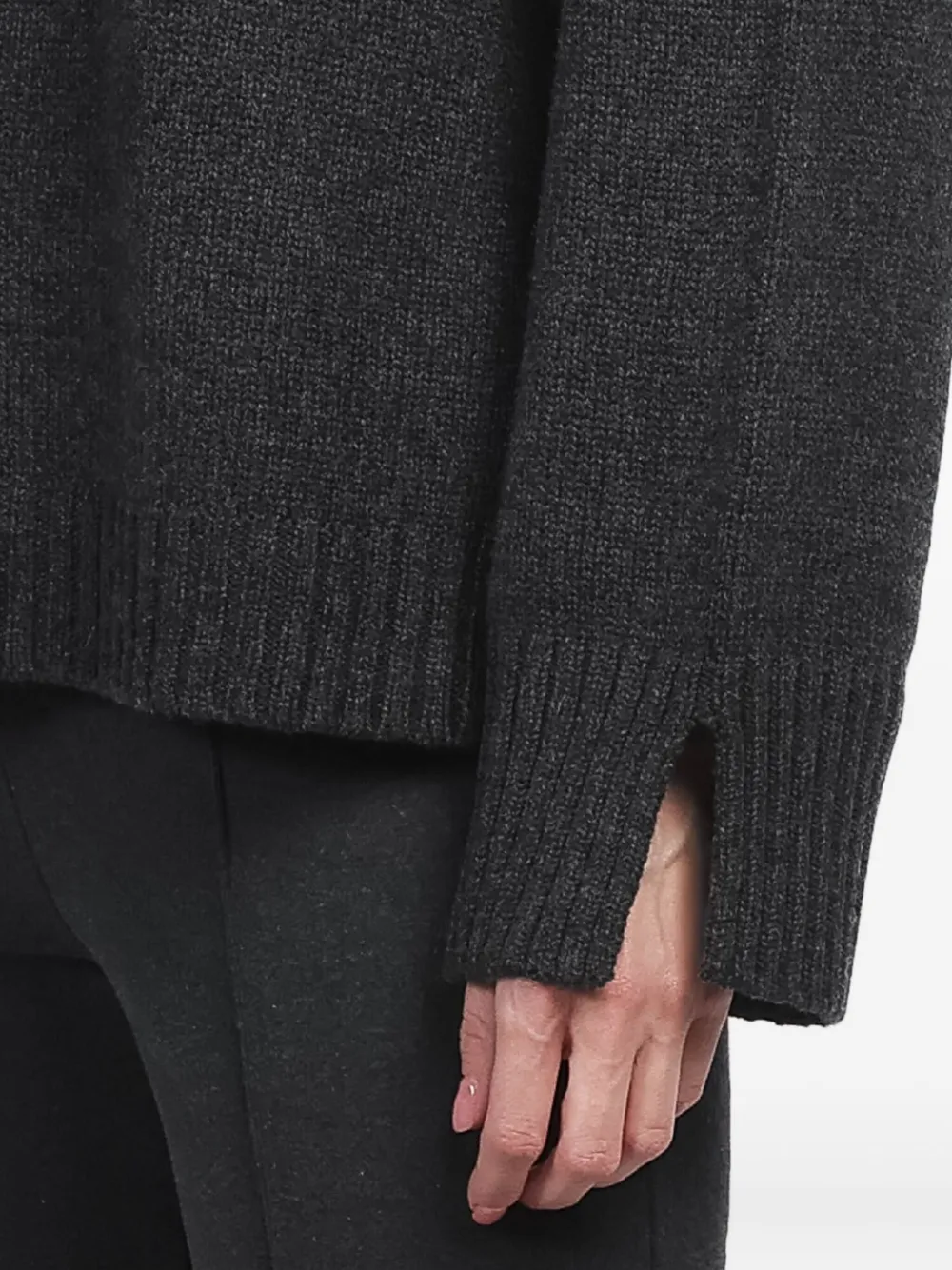 Allude Ribbed-trim Sweater In Black