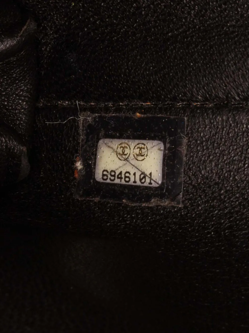 Pre-owned Chanel 2000-2002 Quilted Lambskin Chocolate Bar Shoulder Bag In Black