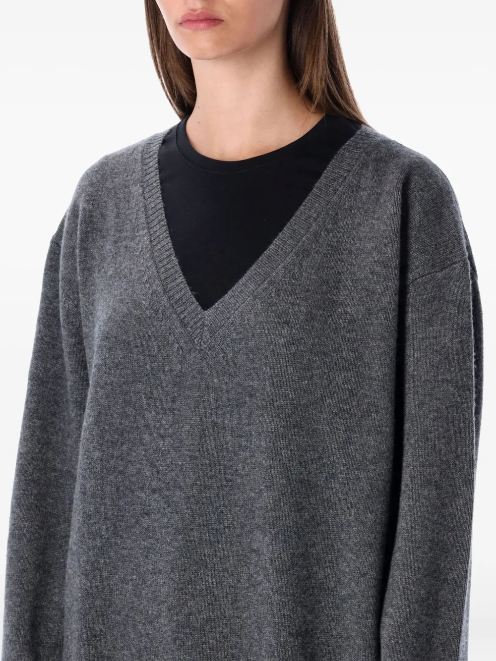 Rhea Mid Grey Wool Cashmere V-neck Sweater In Gray
