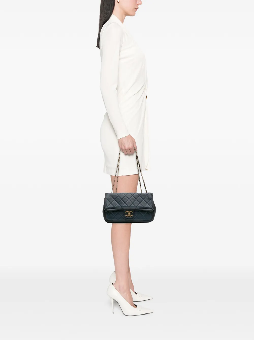 CHANEL Pre-Owned 2014 Medium Bicolor Calfskin Graphic Flap shoulder bag | Pre-Owned | Image 2