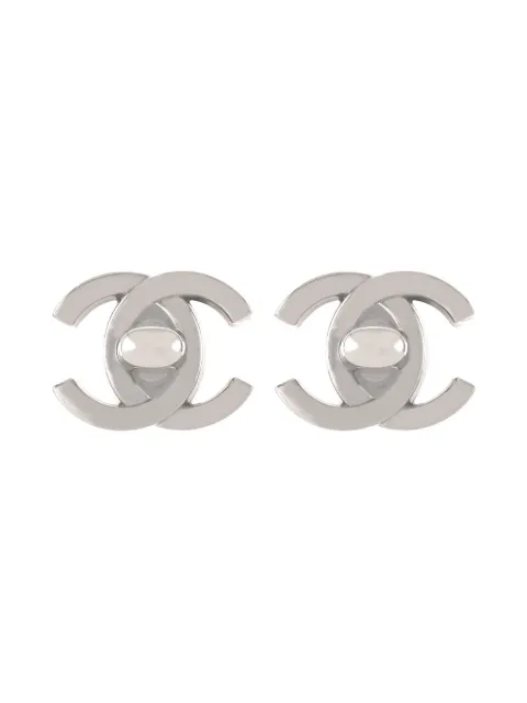 CHANEL Pre-Owned 1996 Turn Lock clip-on earrings
