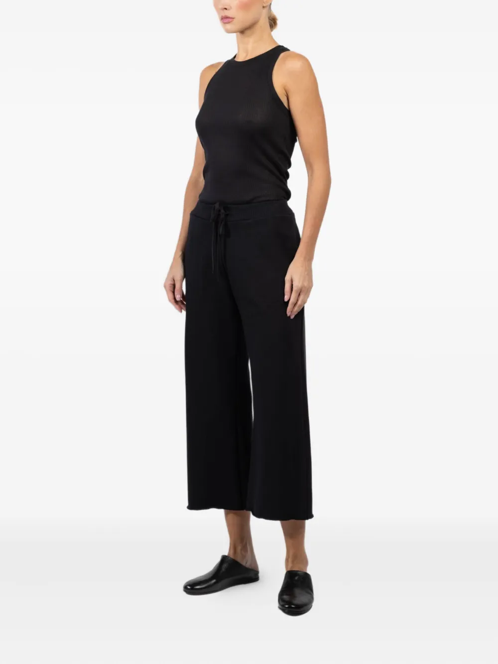 Arlo Mott Cropped Trousers In Black