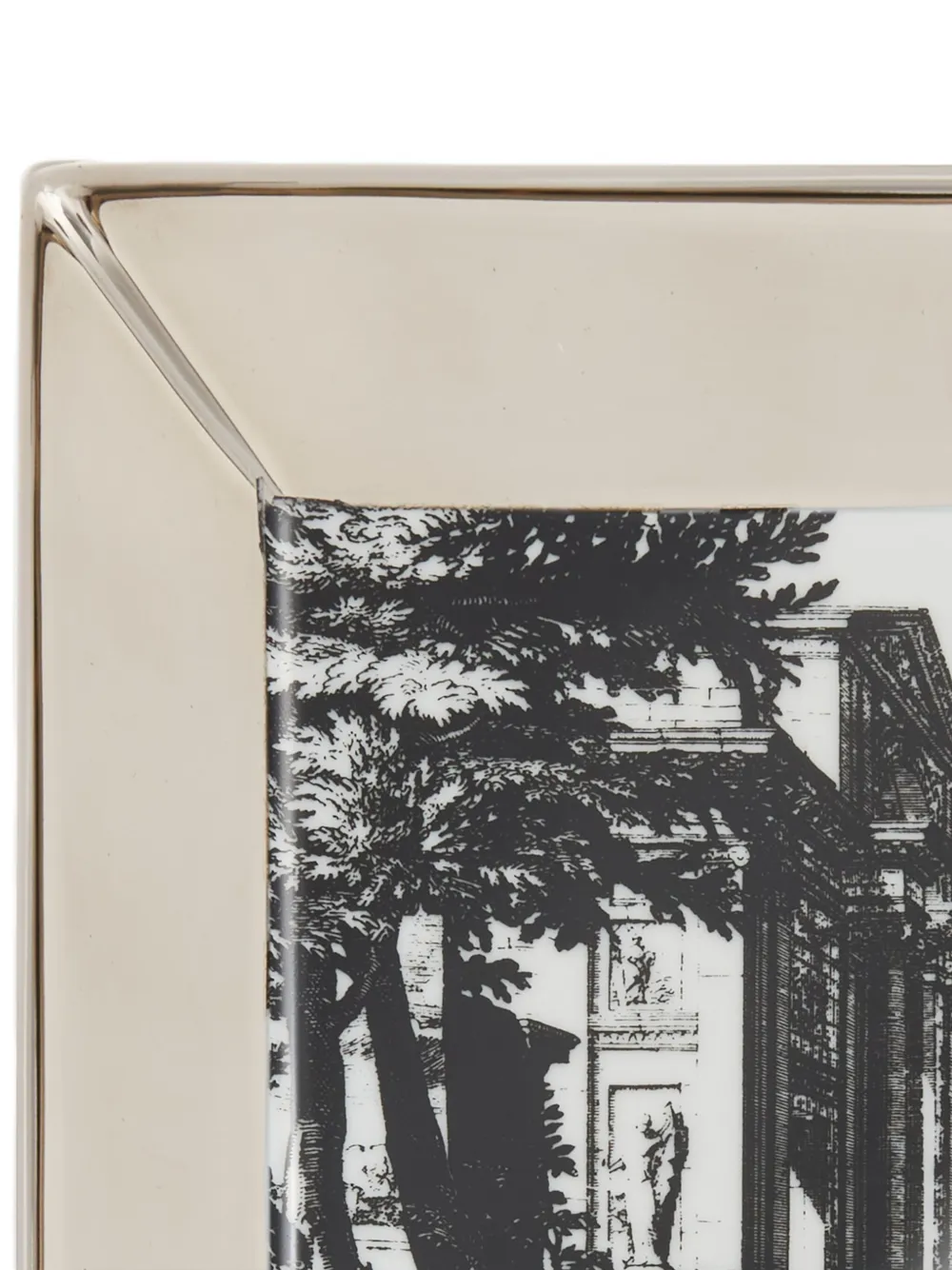 Fornasetti Giardino Settecentesco square garden tray (20,8cm x 20,8cm) | صحون وصواني للزينة | Image 2