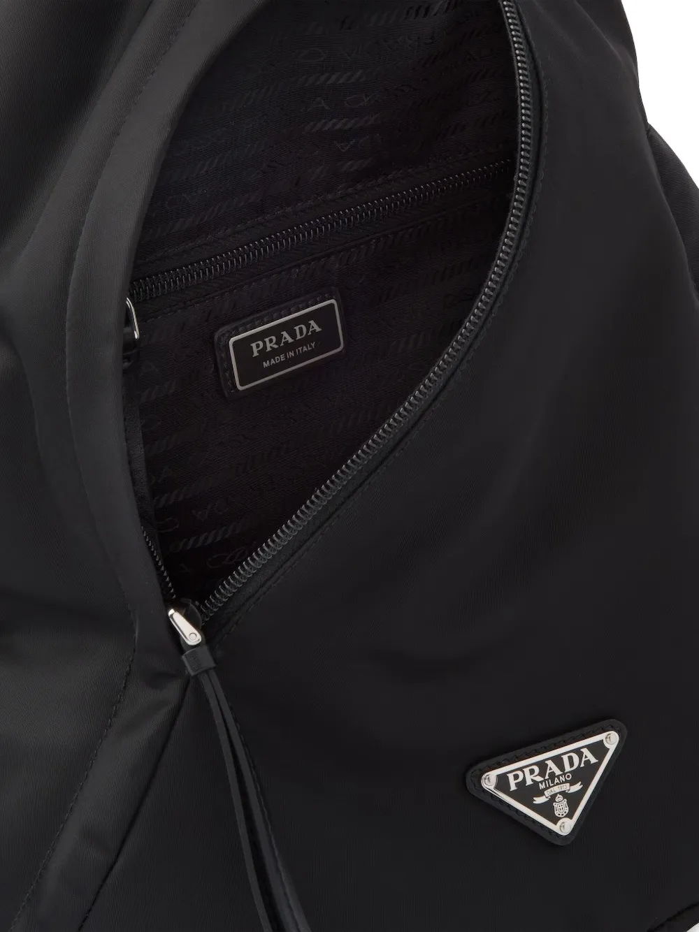 Prada Rugzak met logoplakkaat Zwart