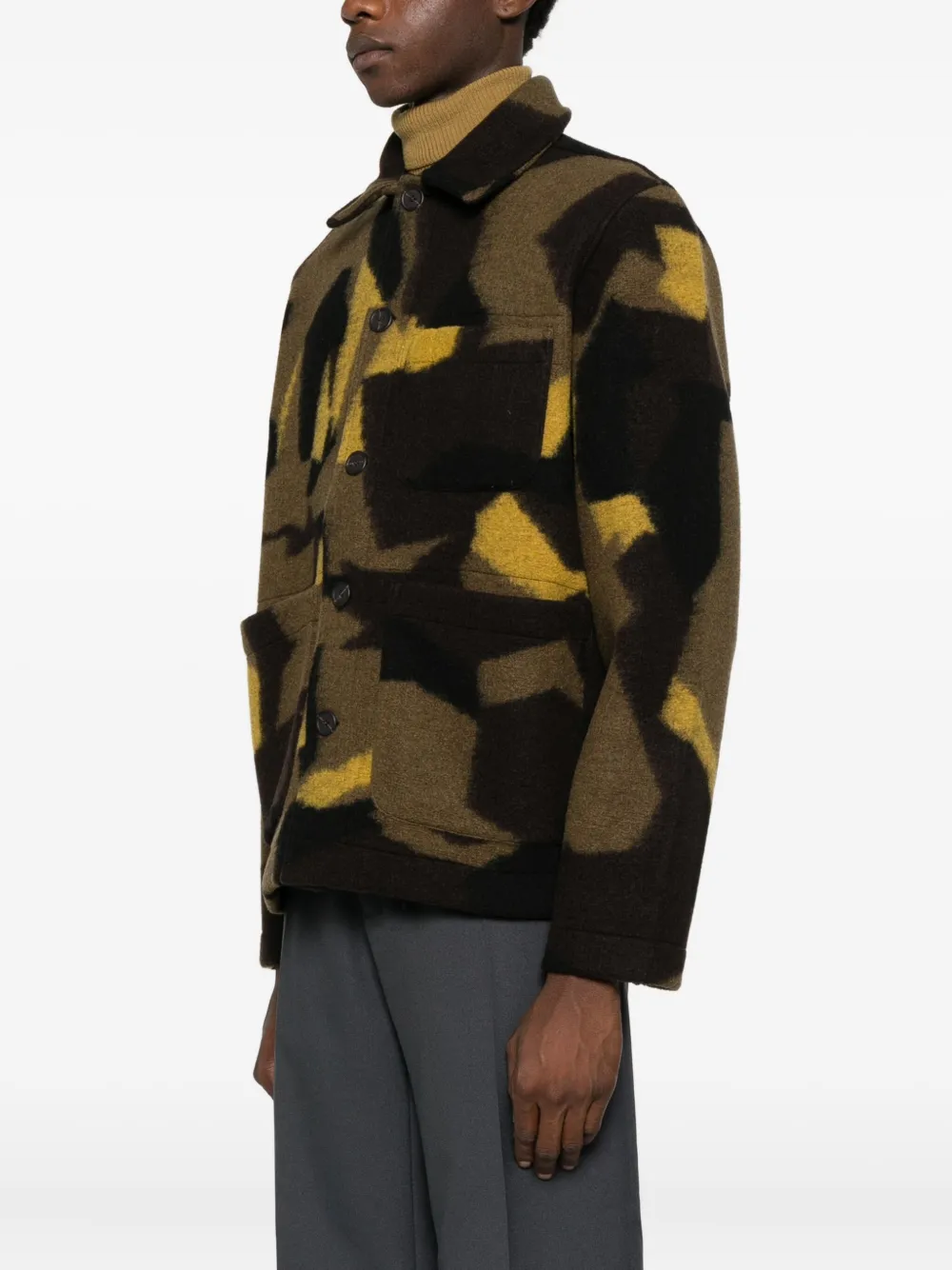 Universal Works Jack met camouflageprint Groen