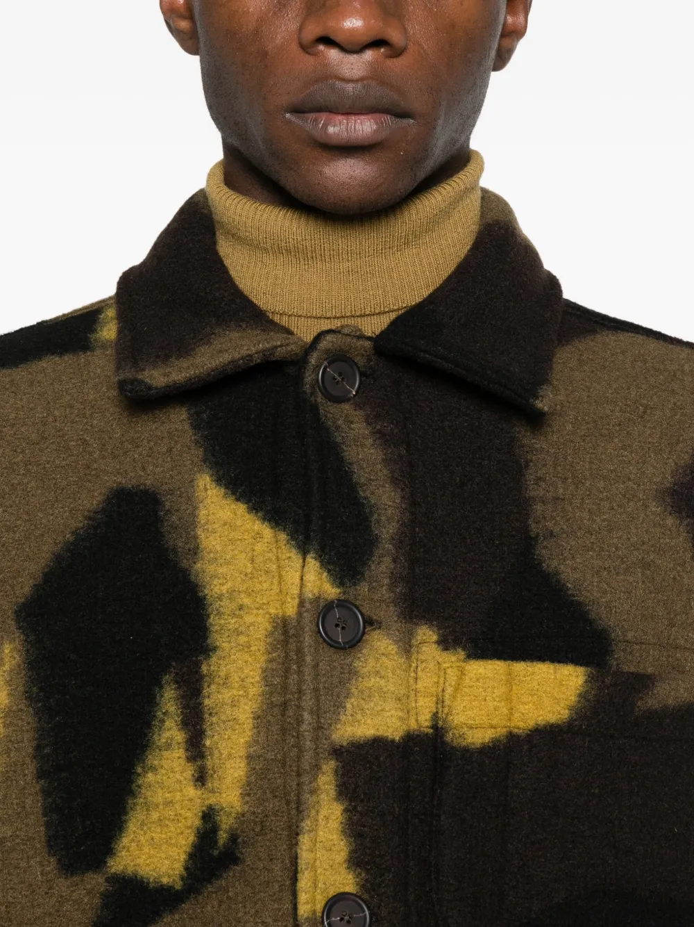 Universal Works Jack met camouflageprint Groen