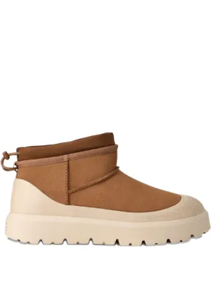 UGG Classic Mini 