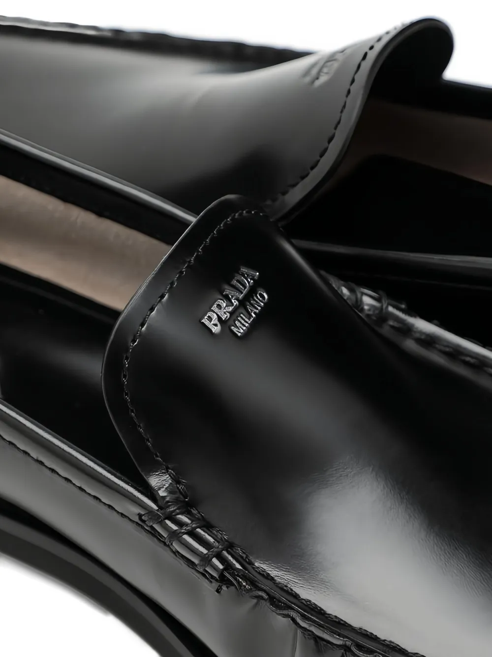 Prada May Issue loafers met ruches Zwart