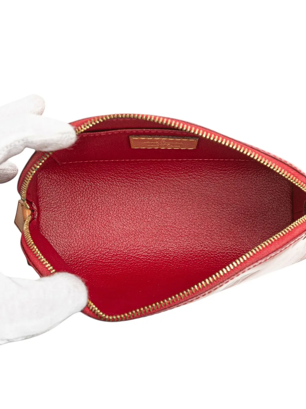 Pre-owned Louis Vuitton 2013 Monogram Vernis Cosmetic Pouch In Red