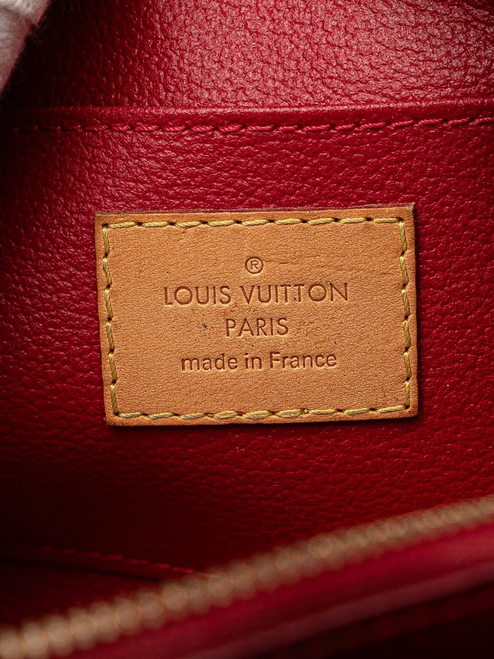 Pre-owned Louis Vuitton 2013 Monogram Vernis Cosmetic Pouch In Red