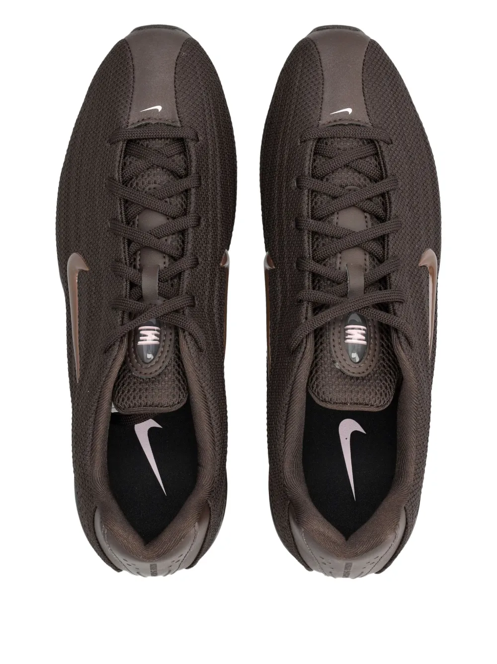 Nike swoosh detail trainers Bruin