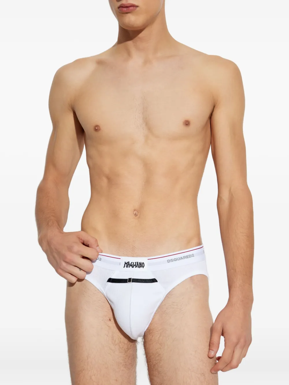 DSQUARED2 calzones con detalle de hebilla en colaboración con Magliano | Image 2