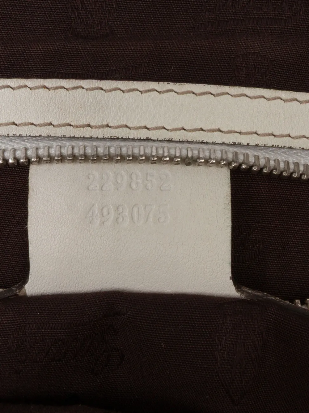 Pre-owned Gucci 2016-2025 Ssima Icon Bit Tote Bag In White