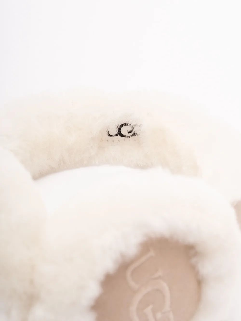 Ugg Sheepskin Logo-embroidered Earmuffs In White