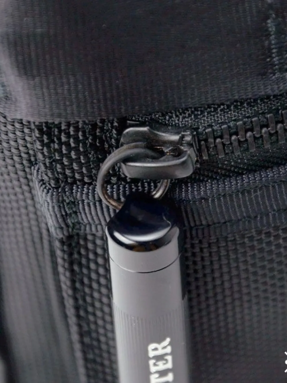 Porter-Yoshida & Co. Shopper met rits Zwart