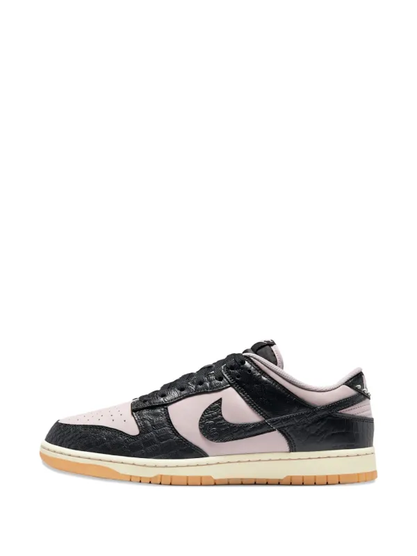 Nike Dunk Low Retro Crocodile スニーカー | ブラック | FARFETCH JP