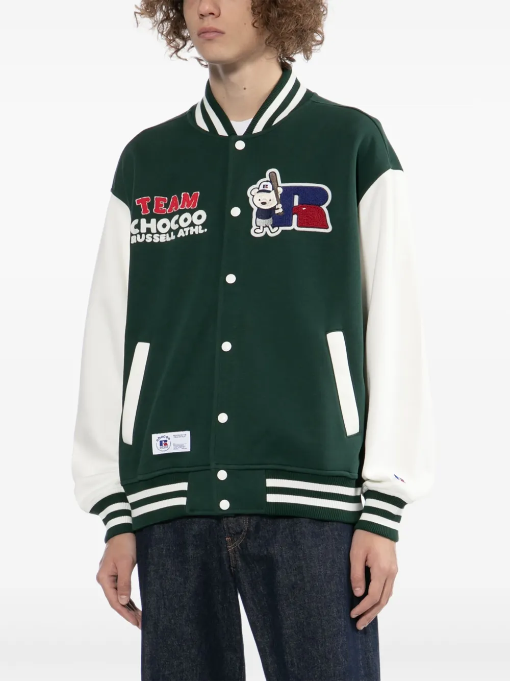 CHOCOOLATE x Russell Athletic jack met geborduurde beer Groen