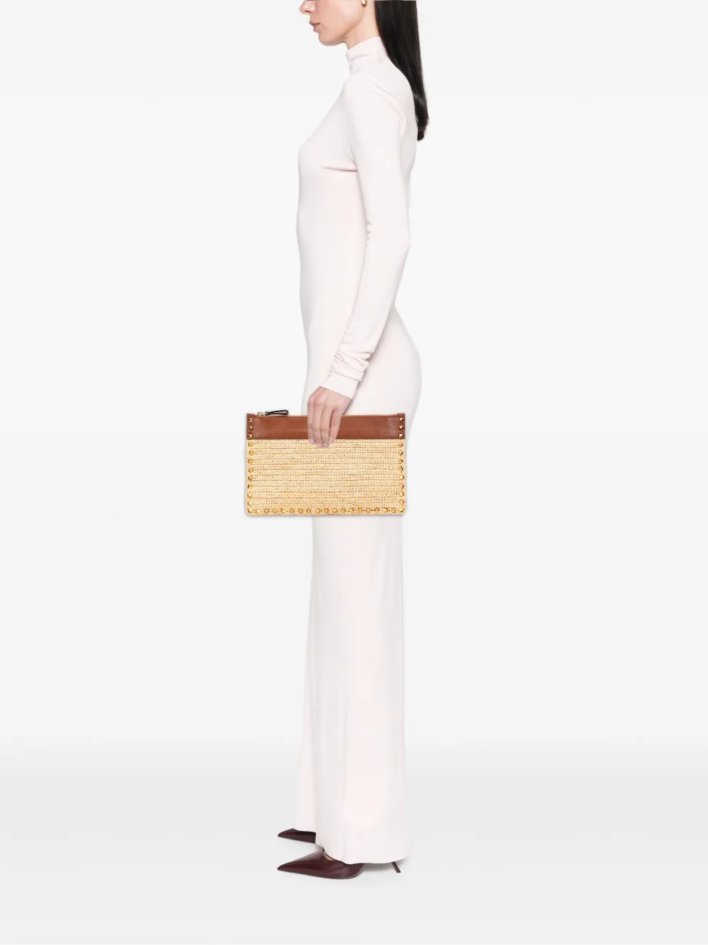 Valentino Garavani Pre-Owned 2000-2017 Large Raffia Rockstud Zip Pouch clutch bag | Pre-Owned | Image 2