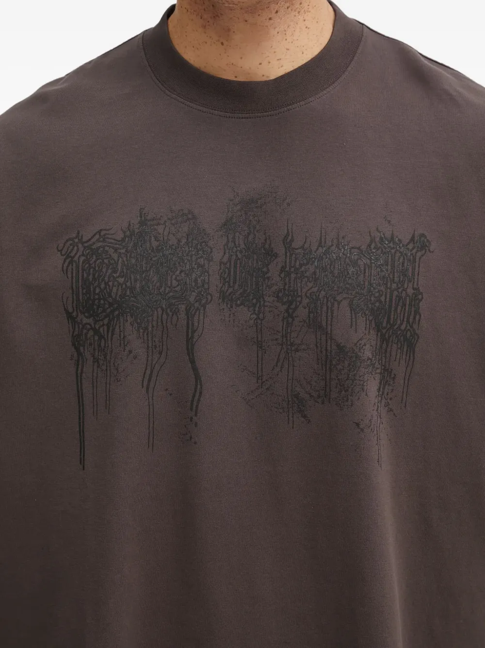 VETEMENTS T-shirt met ronde hals Bruin