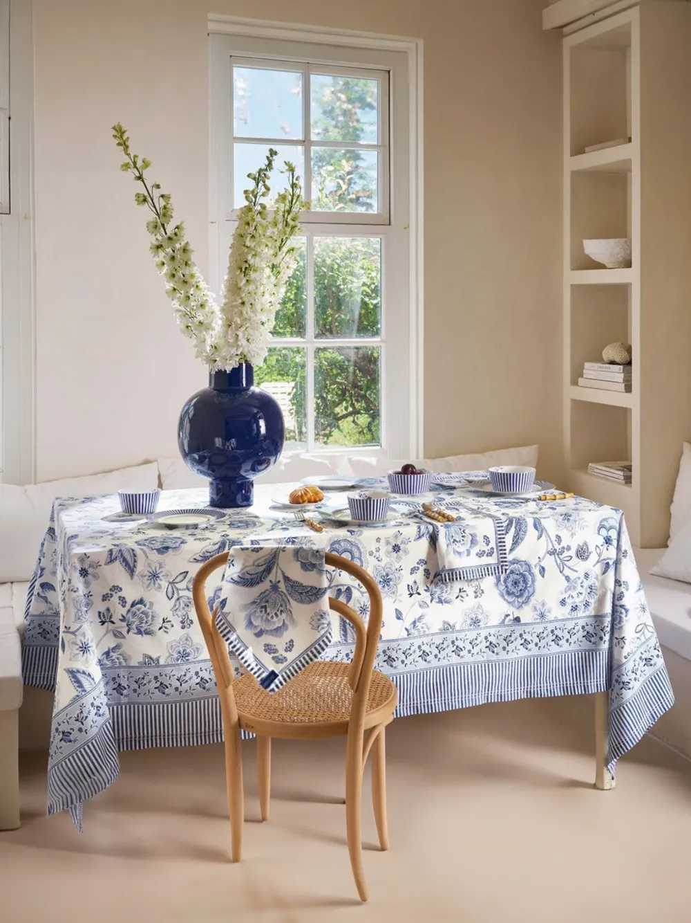 Floral-Print Table Cloth