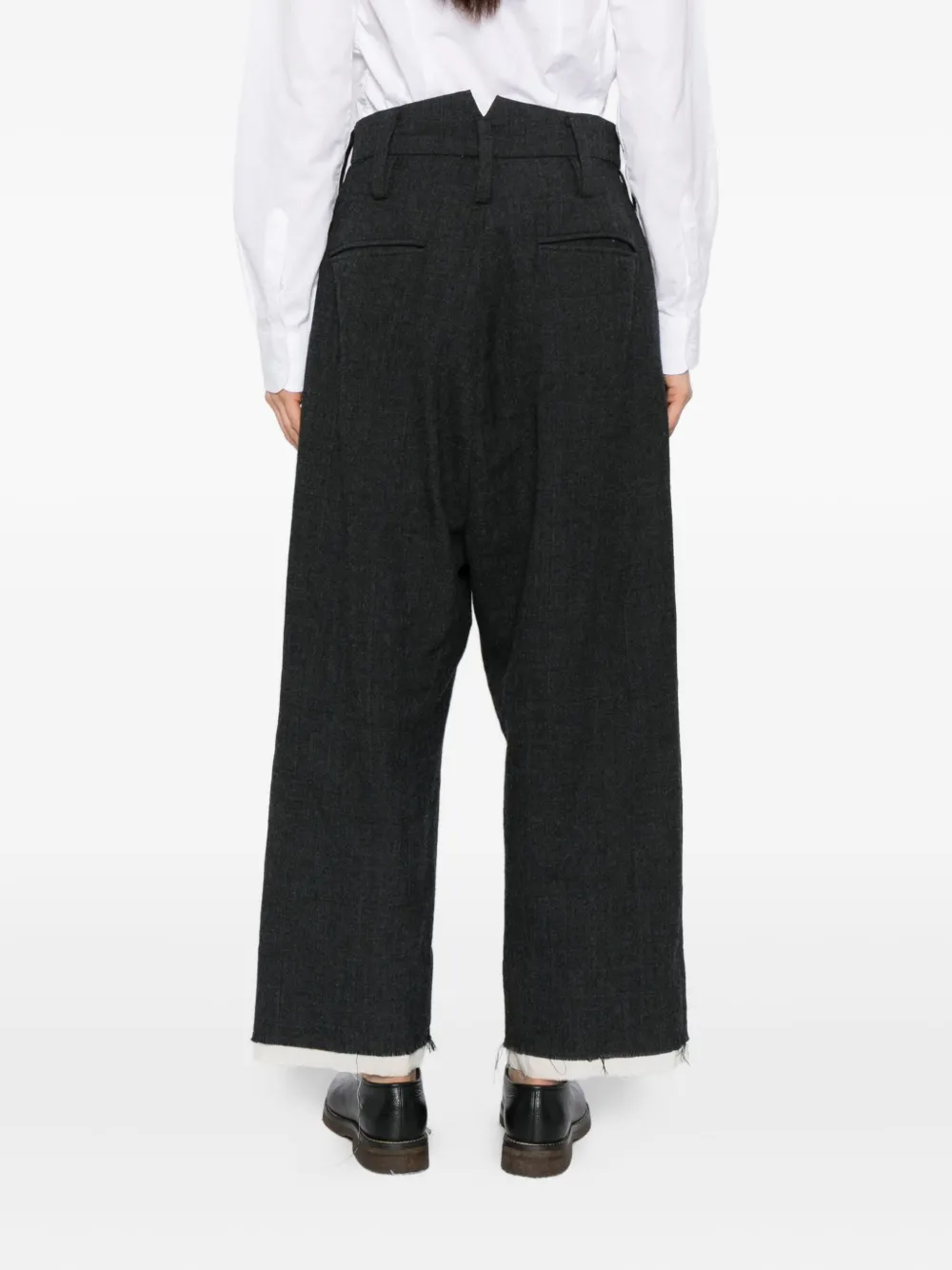 Chiahung Su Wool Tapered Trousers In Black