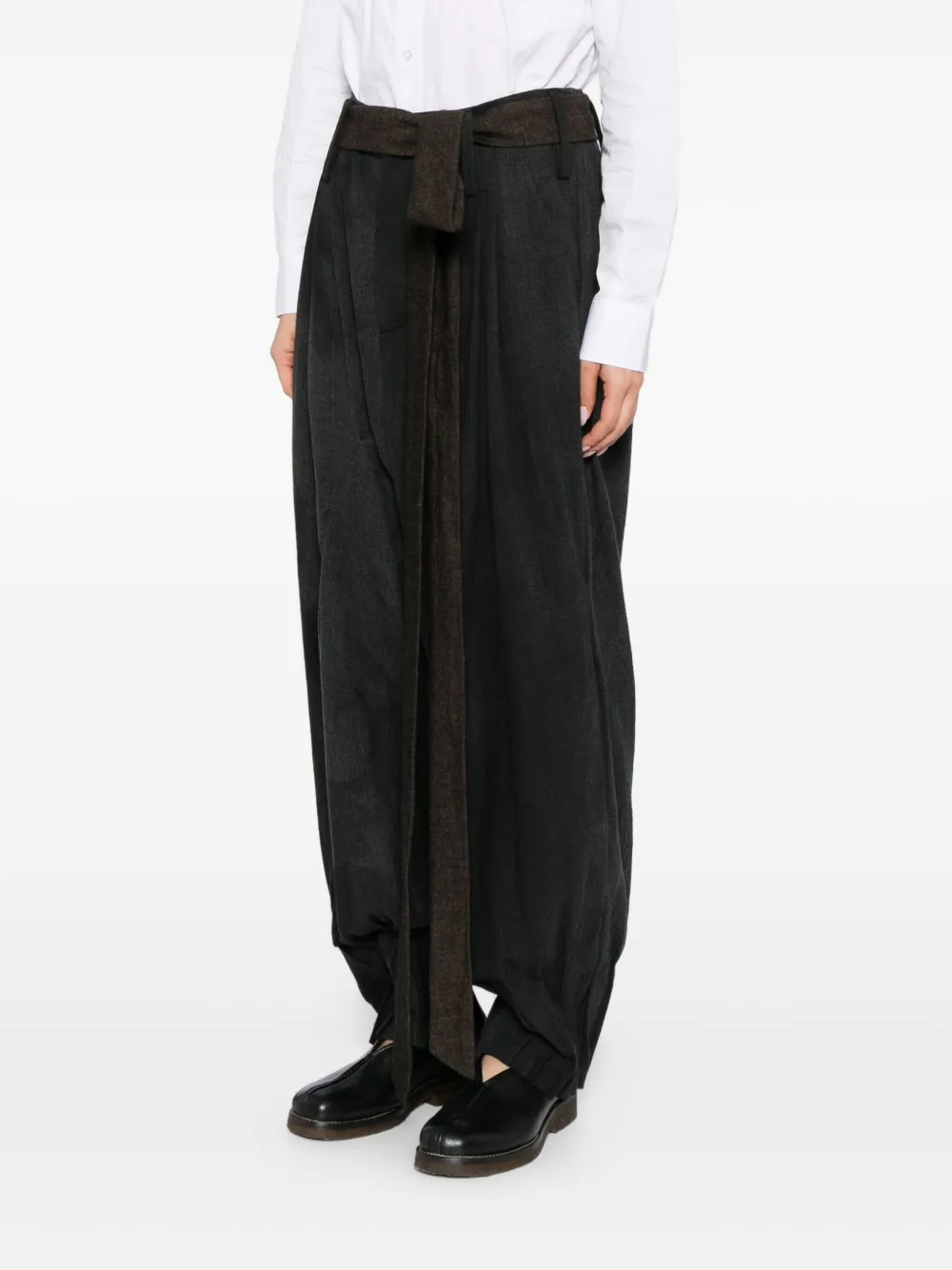 Chiahung Su Yed Pleated Trousers In Black