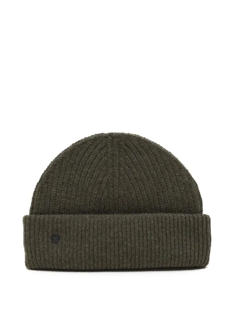 Closed ribbed knit beanie